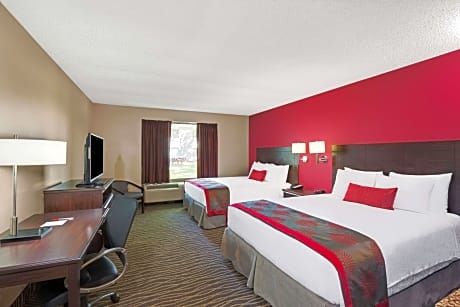 2 Queen Beds Non-Smoking