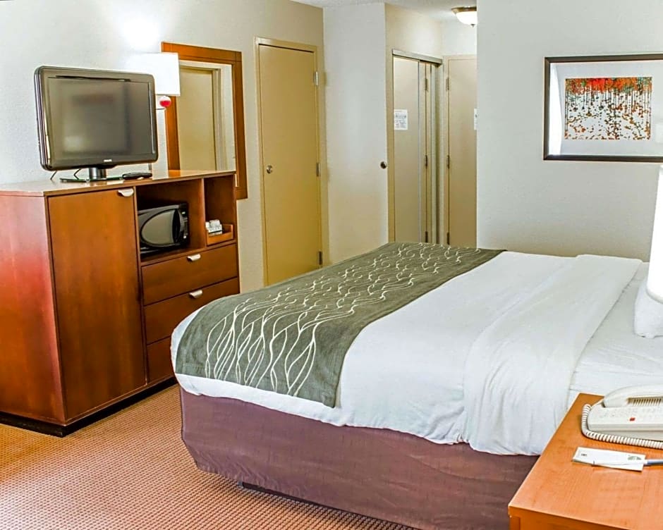 Comfort Inn Fayetteville near Fort Bragg
