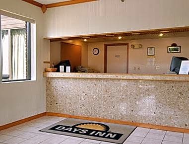 Days Inn by Wyndham Syracuse
