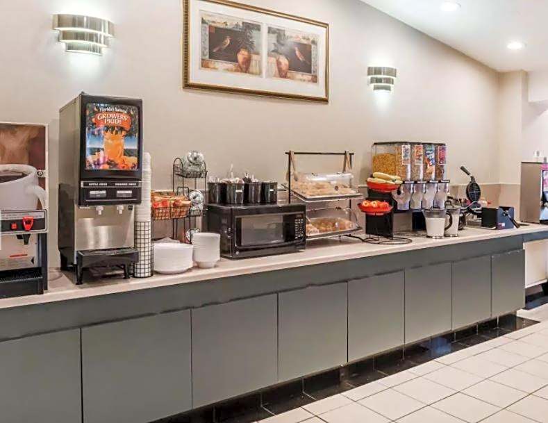 Ramada by Wyndham Columbia