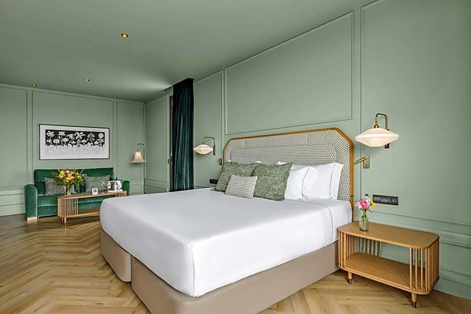 Photo 1 of 4 of Junior Suite