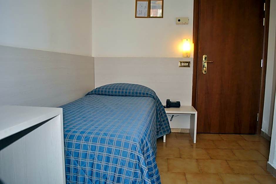 Auto Park Hotel