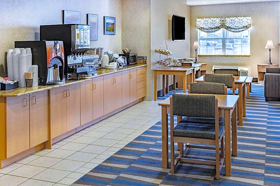 Microtel Inn & Suites By Wyndham Plattsburgh