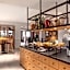Ascona Lodge, Pool & Garden Retreat