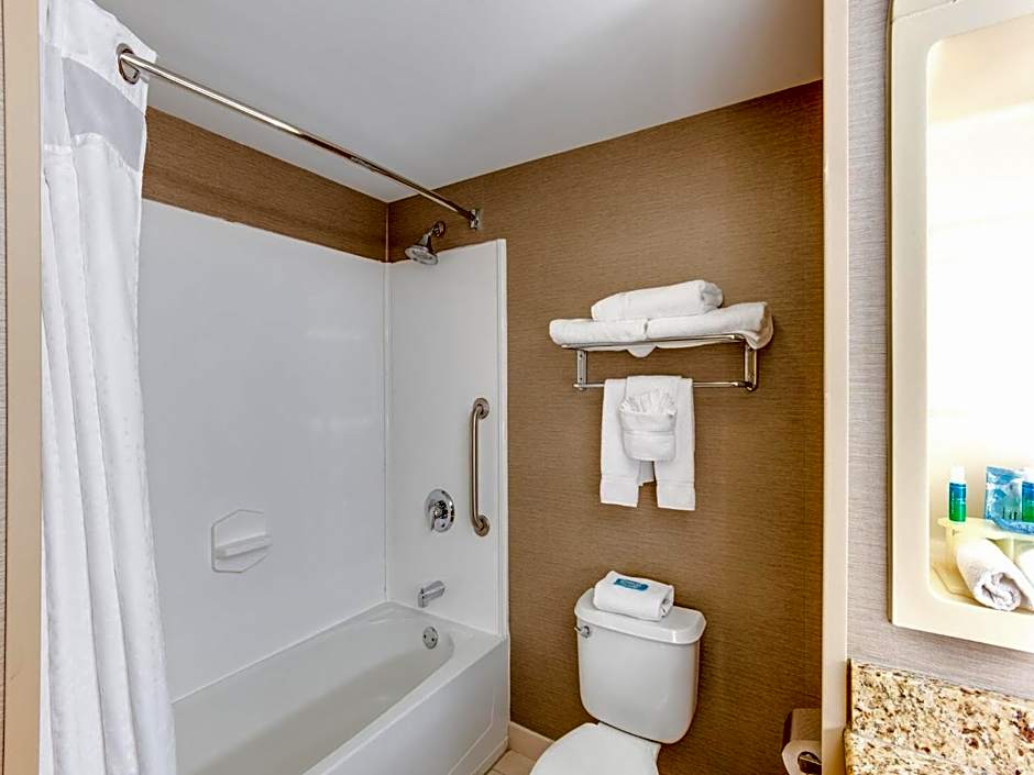 Holiday Inn Express Hotel & Suites Bethlehem By IHG