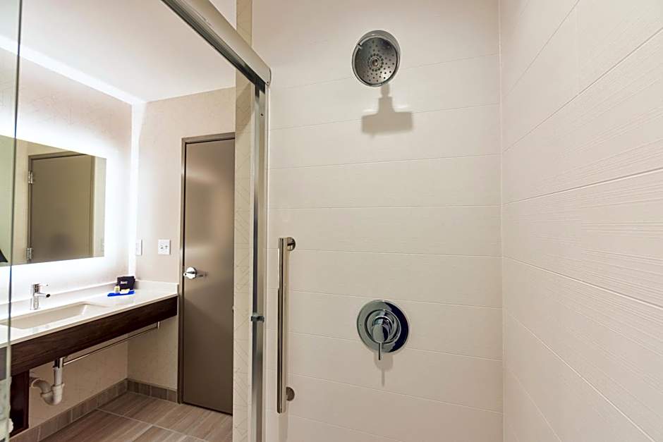 Holiday Inn Express & Suites - Harrisonburg University Area By IHG