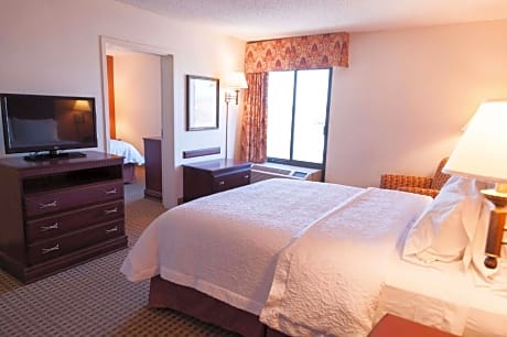 2 Queen Bed 2 Bedroom Suite