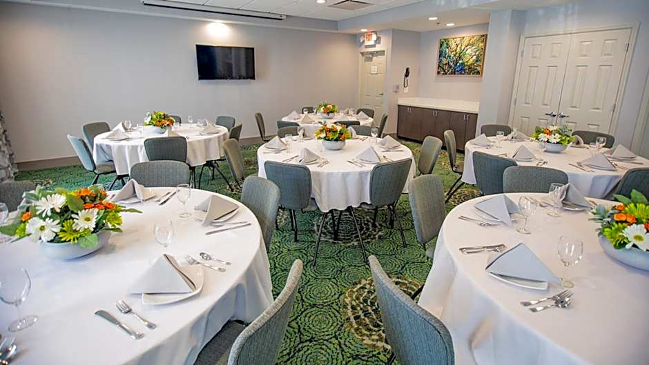 Holiday Inn Knoxville N - Merchant Drive By IHG