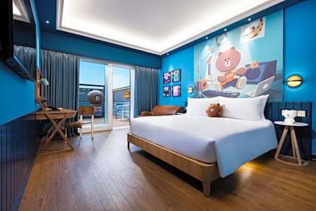 LINE FRIENDS Celebration Hotel Package - LINE FRIENDS Premier BROWN Balcony Room - (King/Twin)