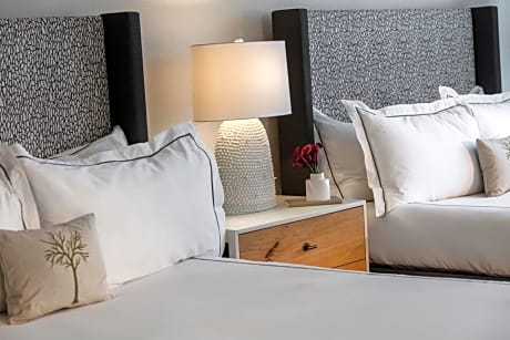 Deluxe Queen Room with Two Queen Beds - Accessible