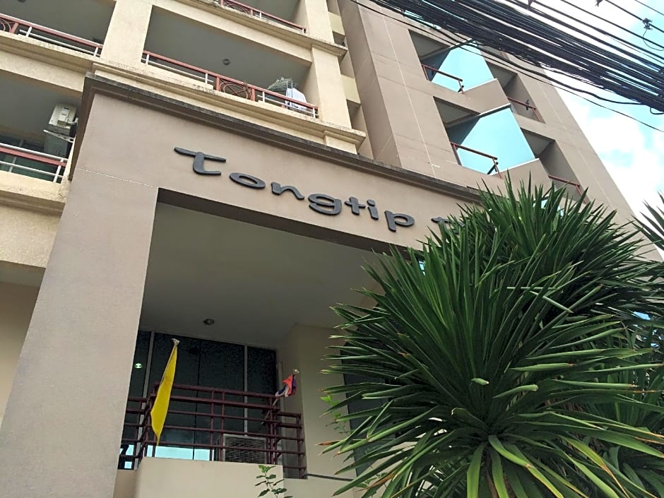 Thongtip Place