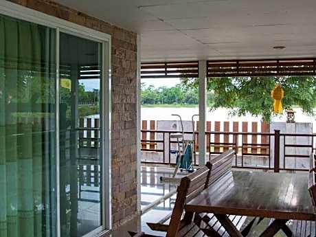 Chum Phae Lagoon Resort