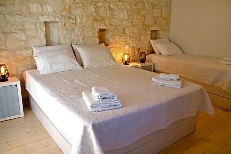 Triple Room with Balcony