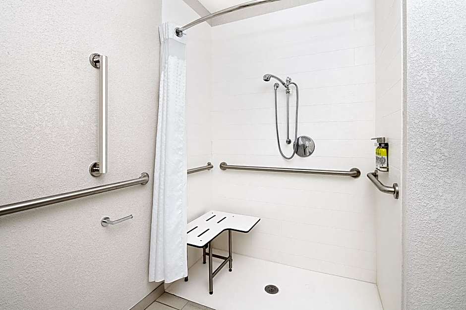 Holiday Inn Express Statesboro By IHG