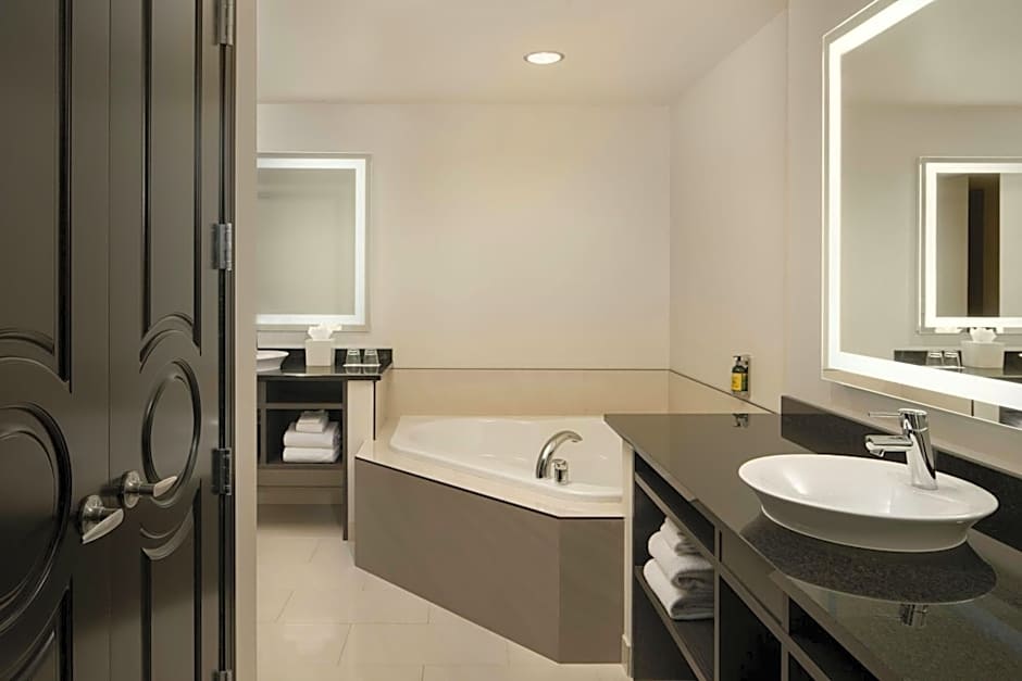 The Davenport Grand, Autograph Collection by Marriott