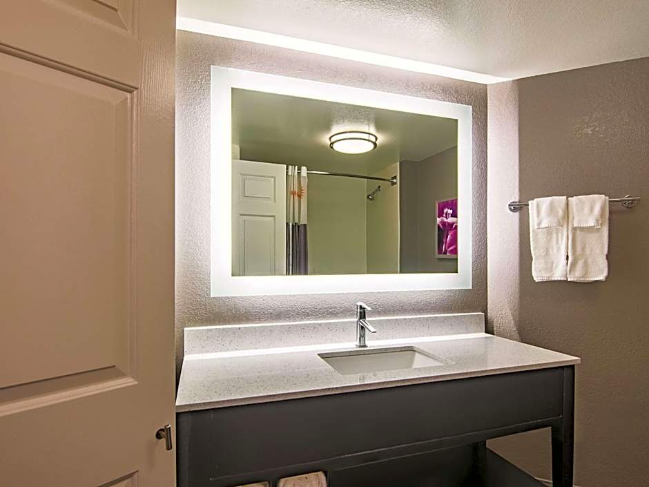 La Quinta Inn & Suites by Wyndham Oklahoma City Norman