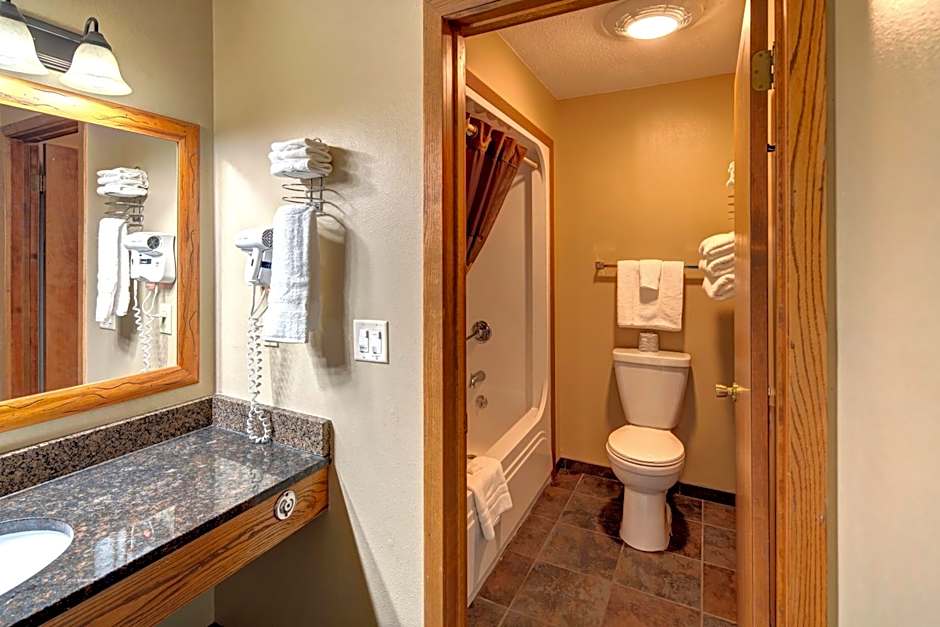 Rock Crest Lodge & Cabins