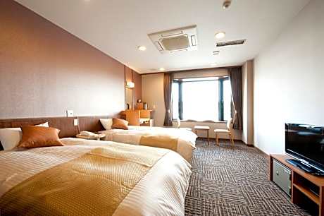 Modern Twin Room - River View - Non-Smoking