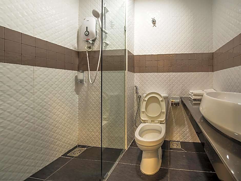 Crystal Garden Hotel – Seri Kembangan, OH