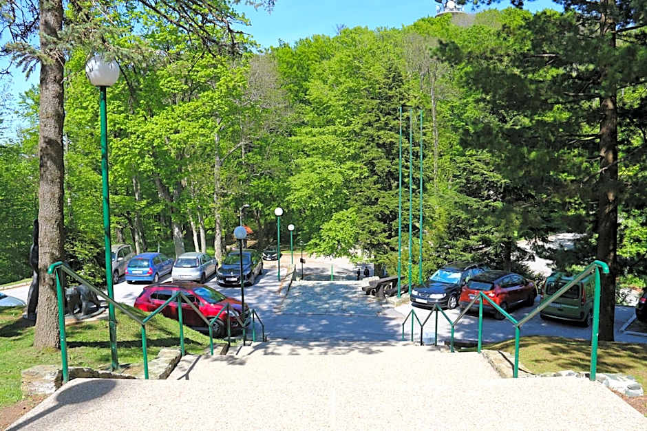 Hotel Tomislavov Dom