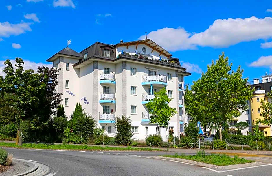 Motel & Aparthotel Brüggli
