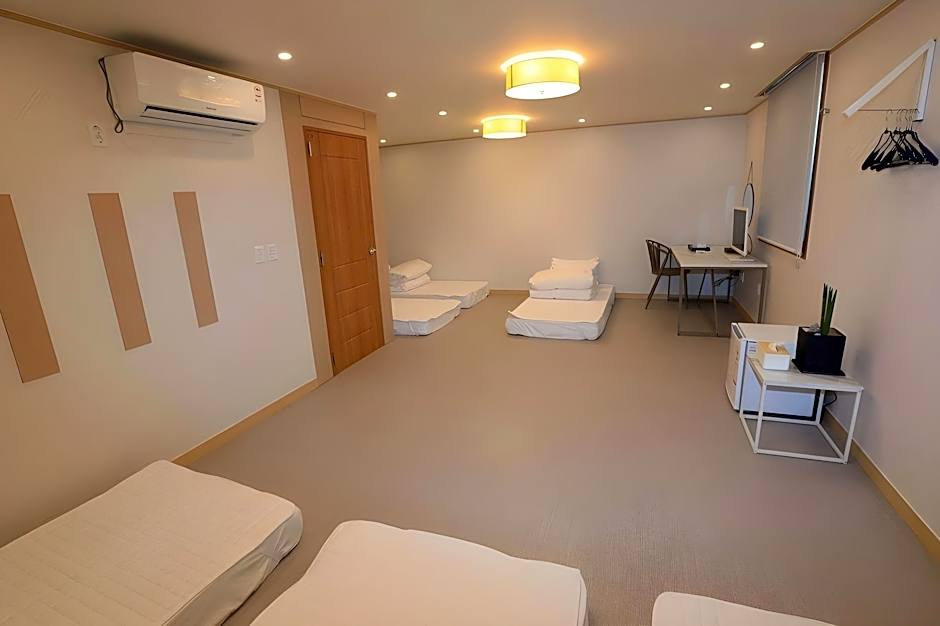 Maison Mini Hotel