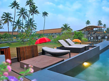 Aquatic Island by Poppys, Cochin