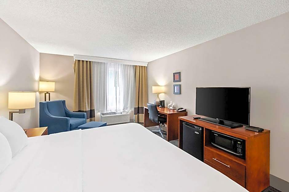 Comfort Inn West
