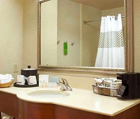 Queen Room with Two Queen Beds - Mobility and Hearing Access/Non-Smoking