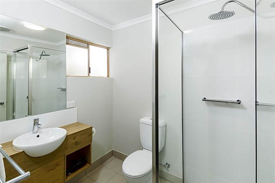 Nightcap At Balaclava Hotel