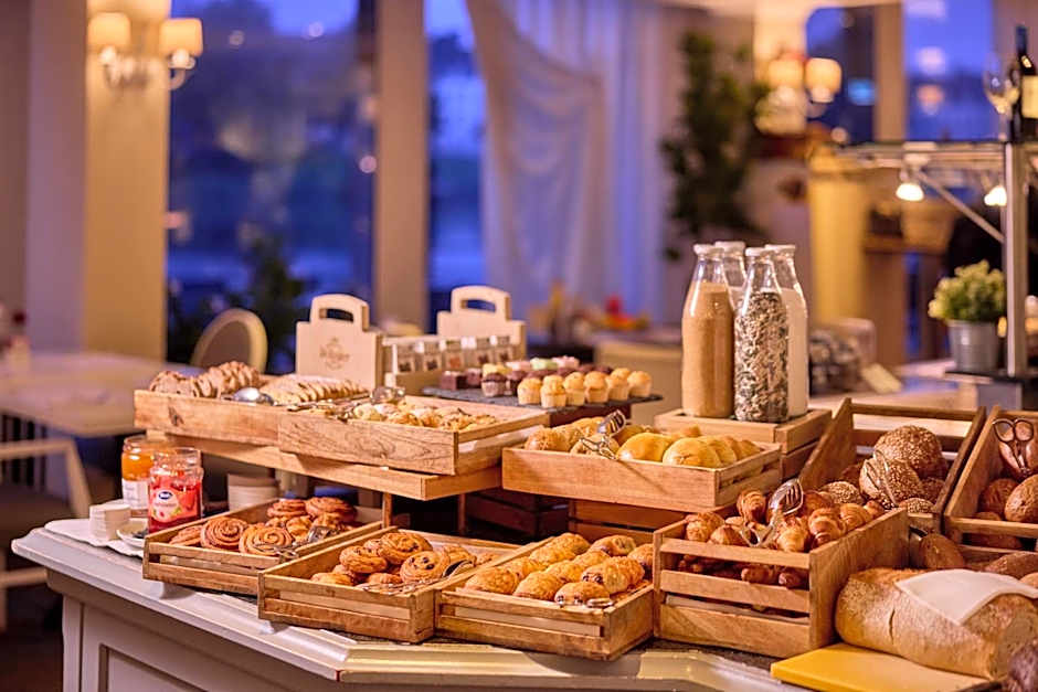 Crowne Plaza Maastricht By IHG