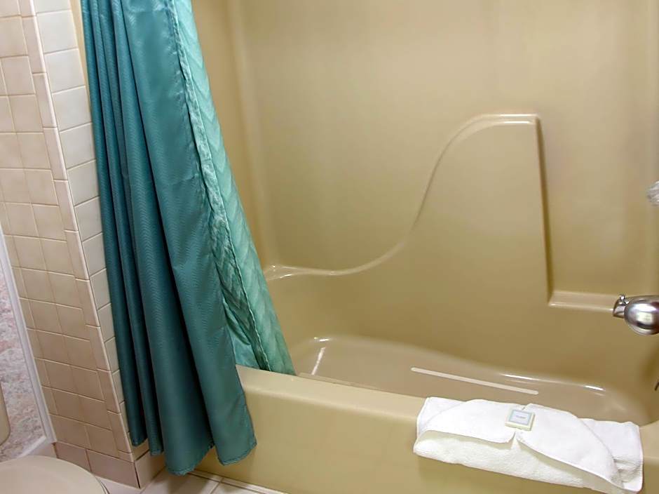 Magnuson Hotel Howell