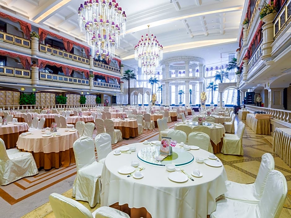 Royal Mediterranean Hotel