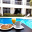 Hotel Holly