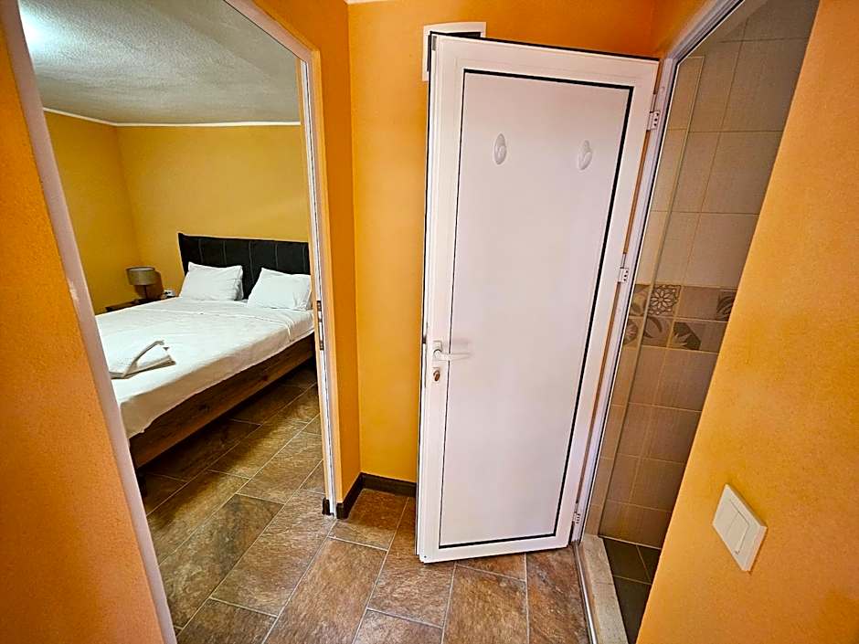 Alen Mak Forest Hotel