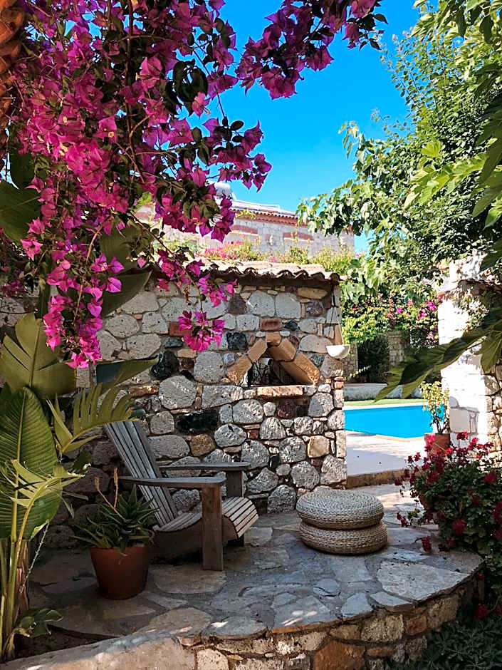 Alacati Zeytin Konak Hotel