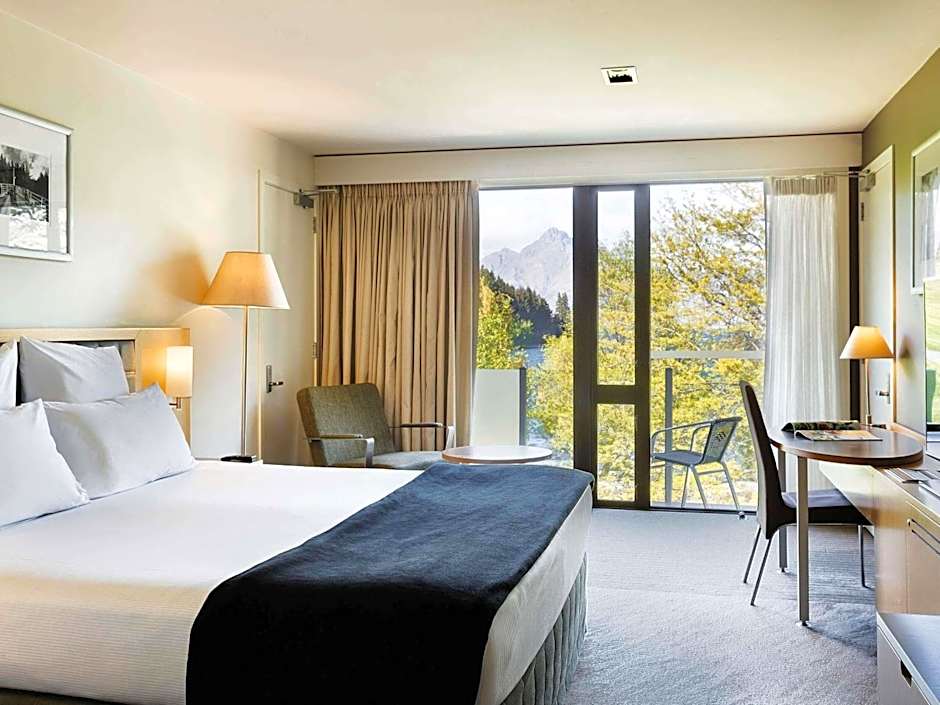 Novotel Queenstown Lakeside