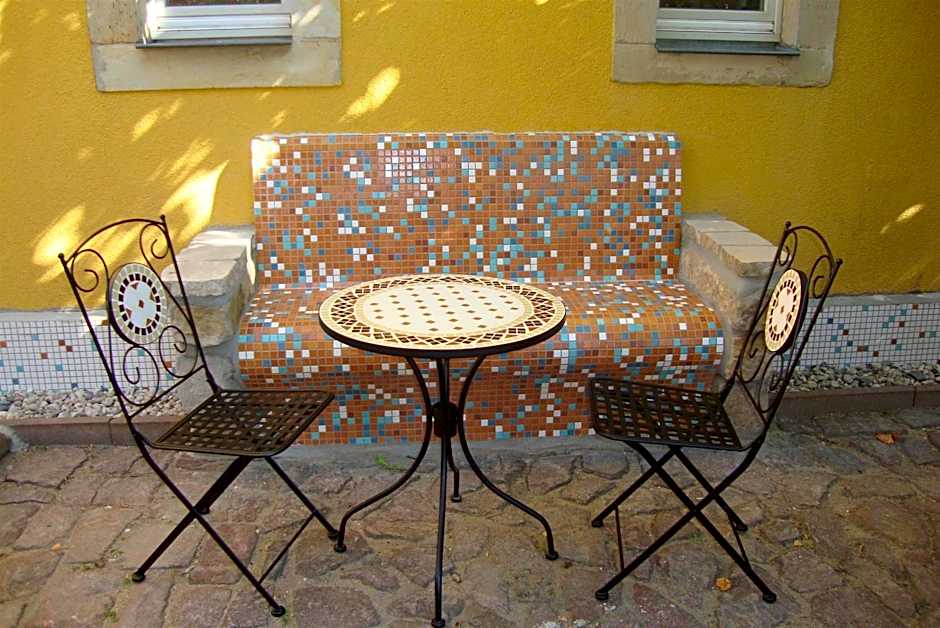 Art Apartments