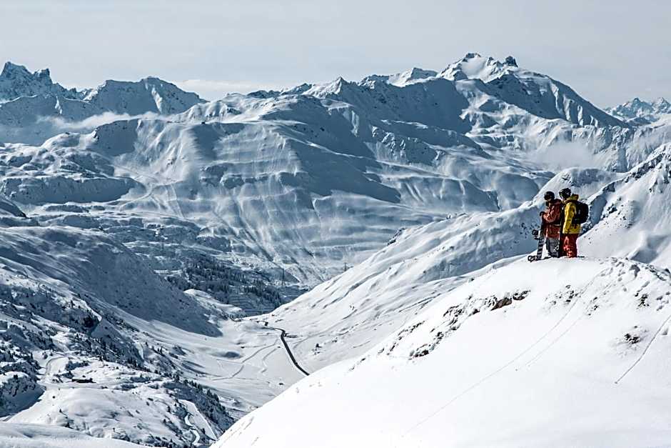 Burgi's - Adults only