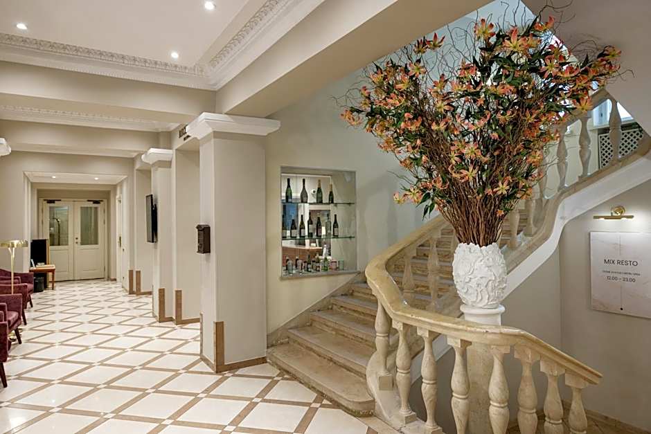 My City Hotel
