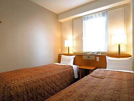 Economy Twin Room - Non-Smoking