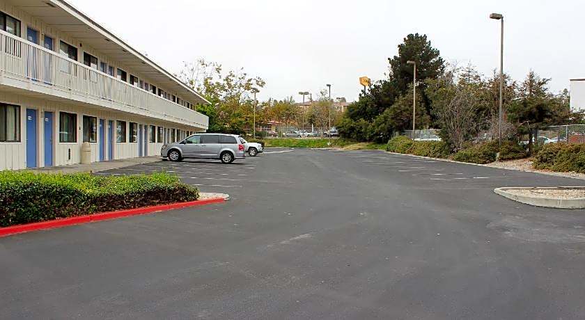 Motel 6 Pismo Beach