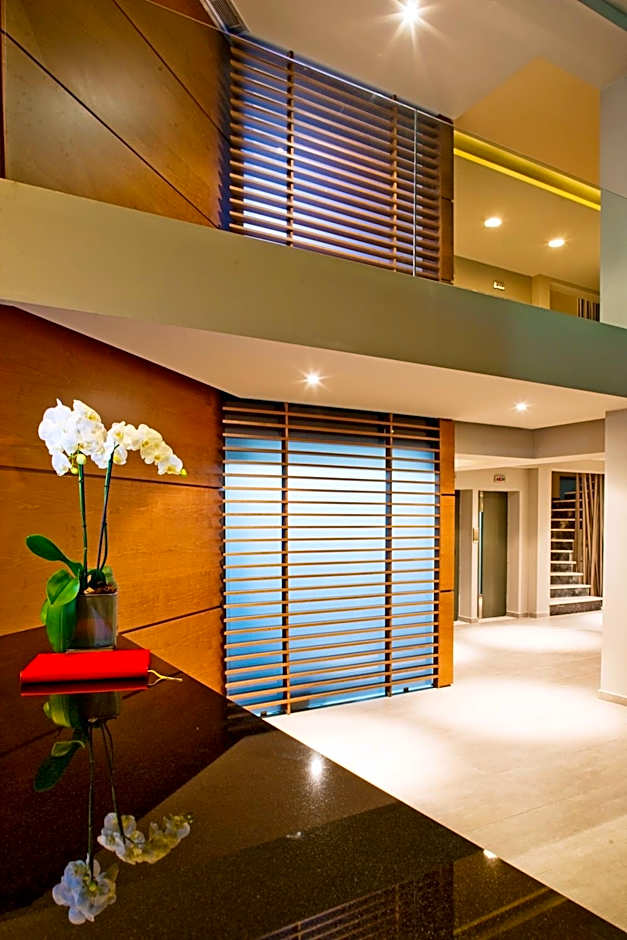 Oktober Downtown Rooms