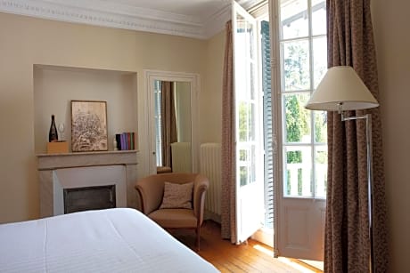 Suite 1 or 2 people