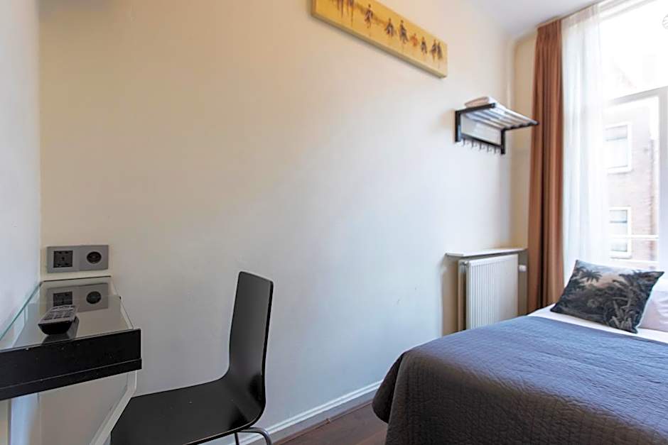 Quentin Arrive Hotel