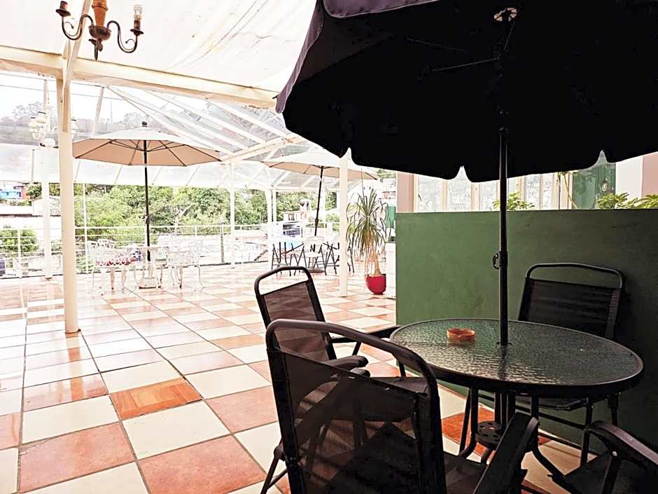 HOTEL JARDINES DEL CARMEN