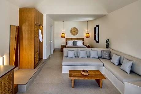 Superior Suite with outdoor jacuzzi