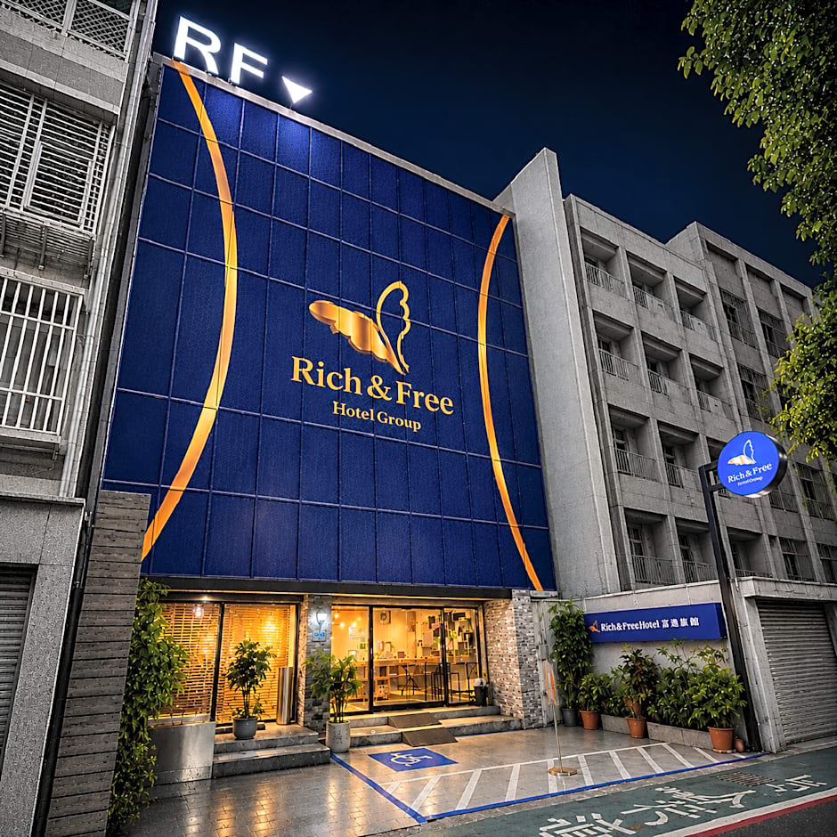 Rich & Free Hotel - Zhongshan