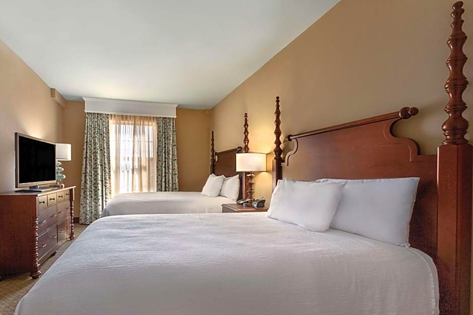 Embassy Suites By Hilton Savannah