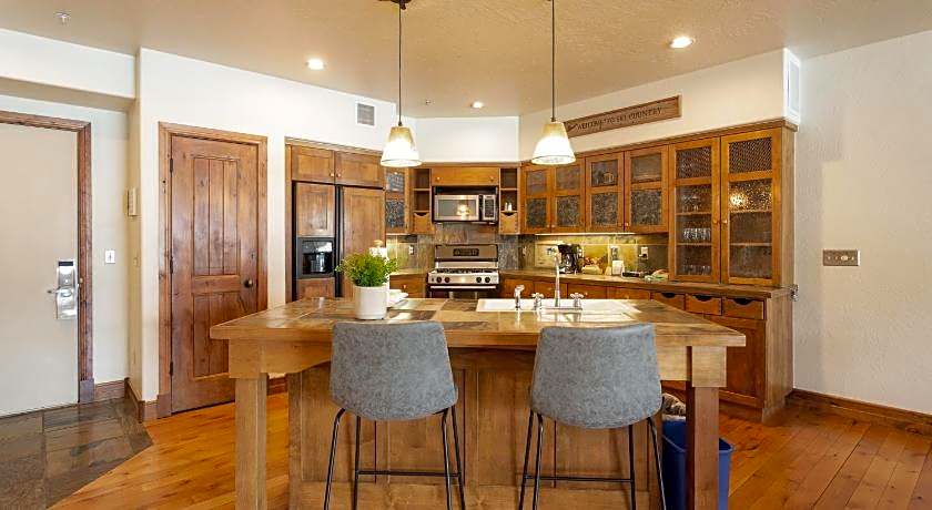 Lodges At Deer Valley